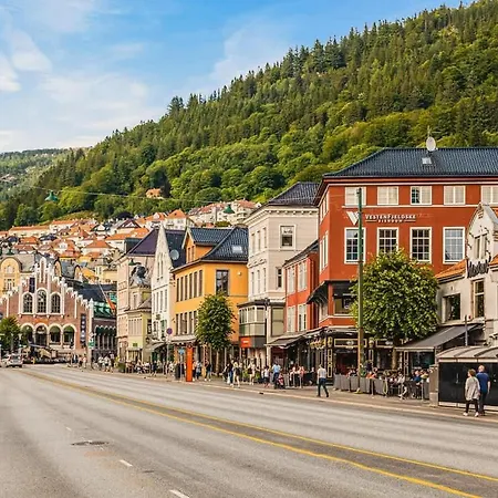 Dinbnb I 500m To Bryggen 別荘